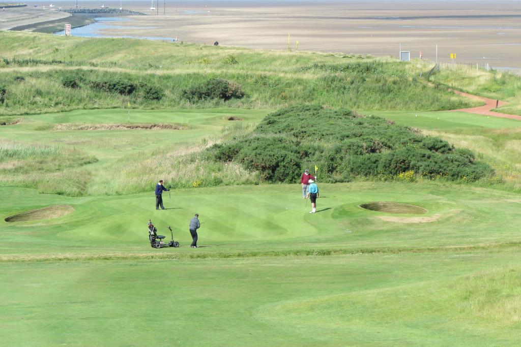 Leasowe Castle Hotel Moreton  Екстер'єр фото