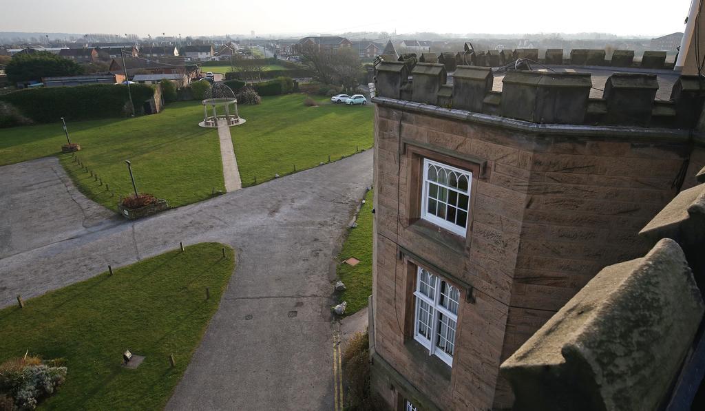 Leasowe Castle Hotel Moreton  Екстер'єр фото