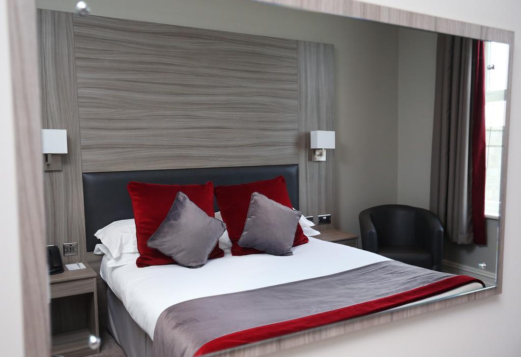 Leasowe Castle Hotel Moreton  Екстер'єр фото