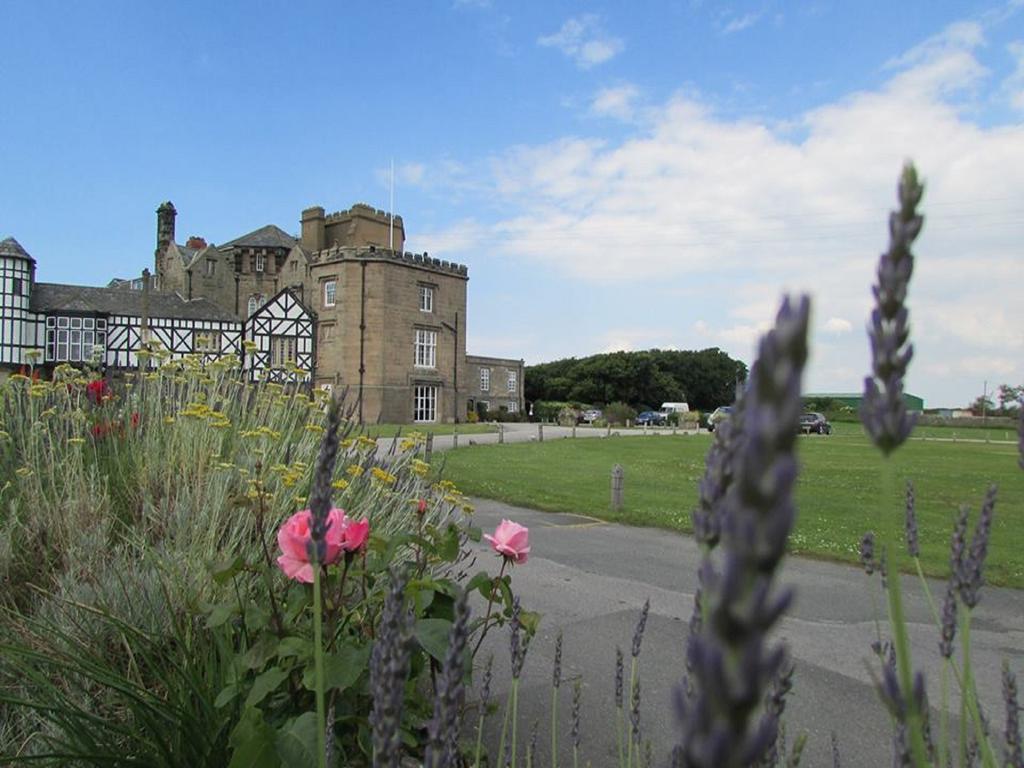 Leasowe Castle Hotel Moreton  Екстер'єр фото